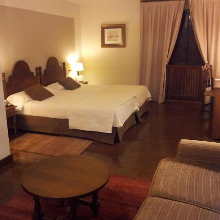 Parador De Santillana Del Mar Luaran gambar
