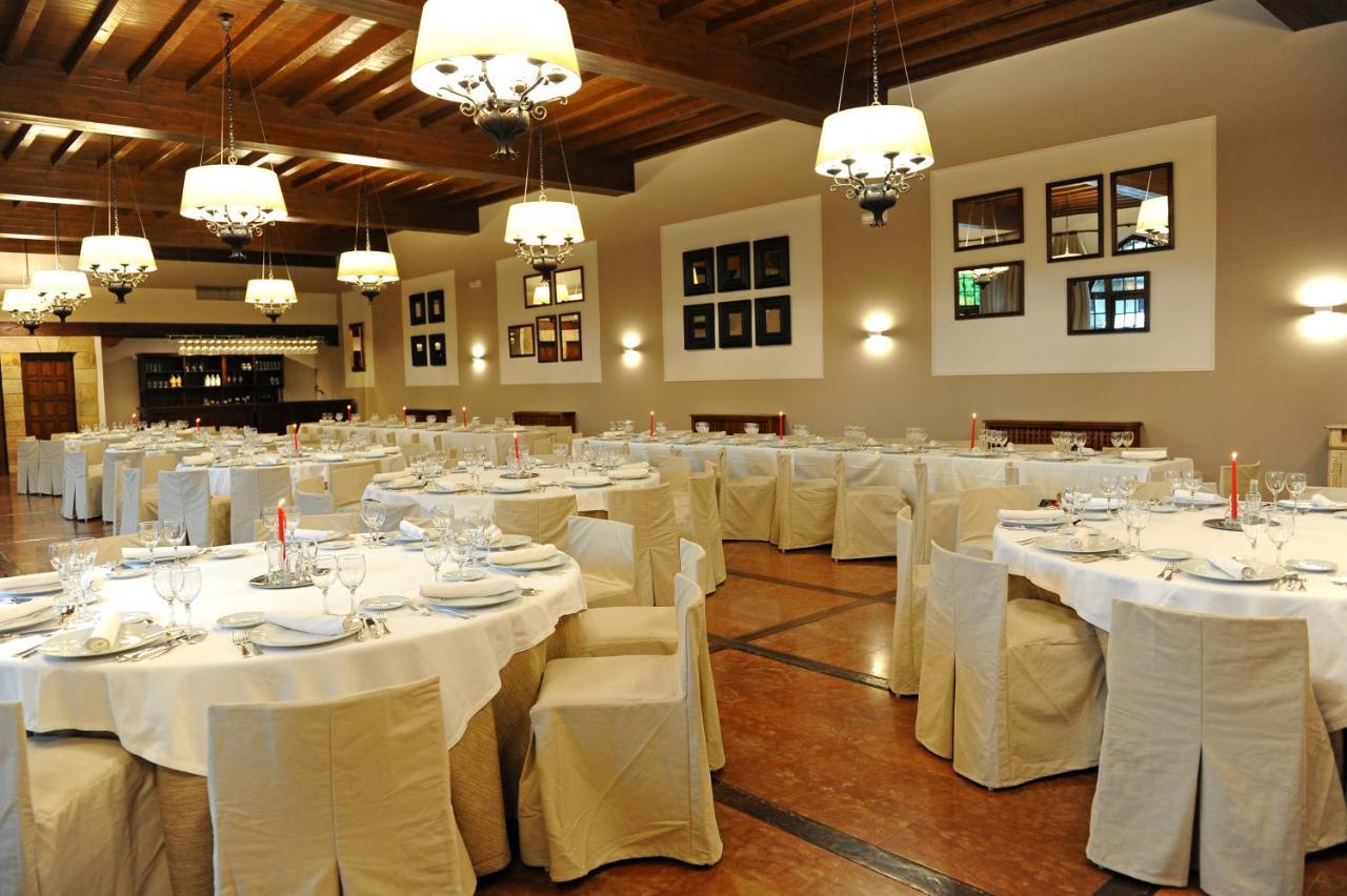 Parador De Santillana Del Mar Luaran gambar