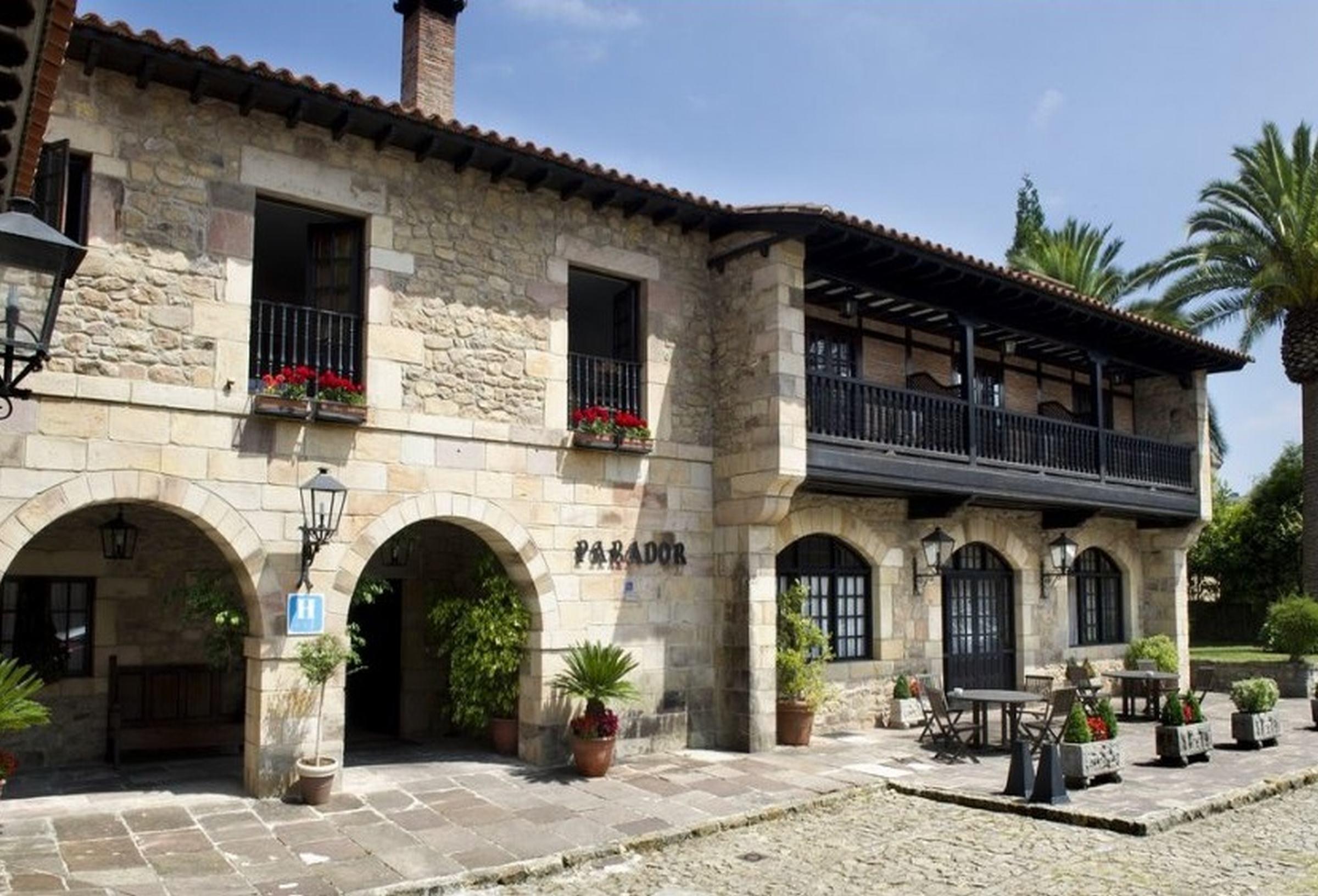 Parador De Santillana Del Mar Luaran gambar