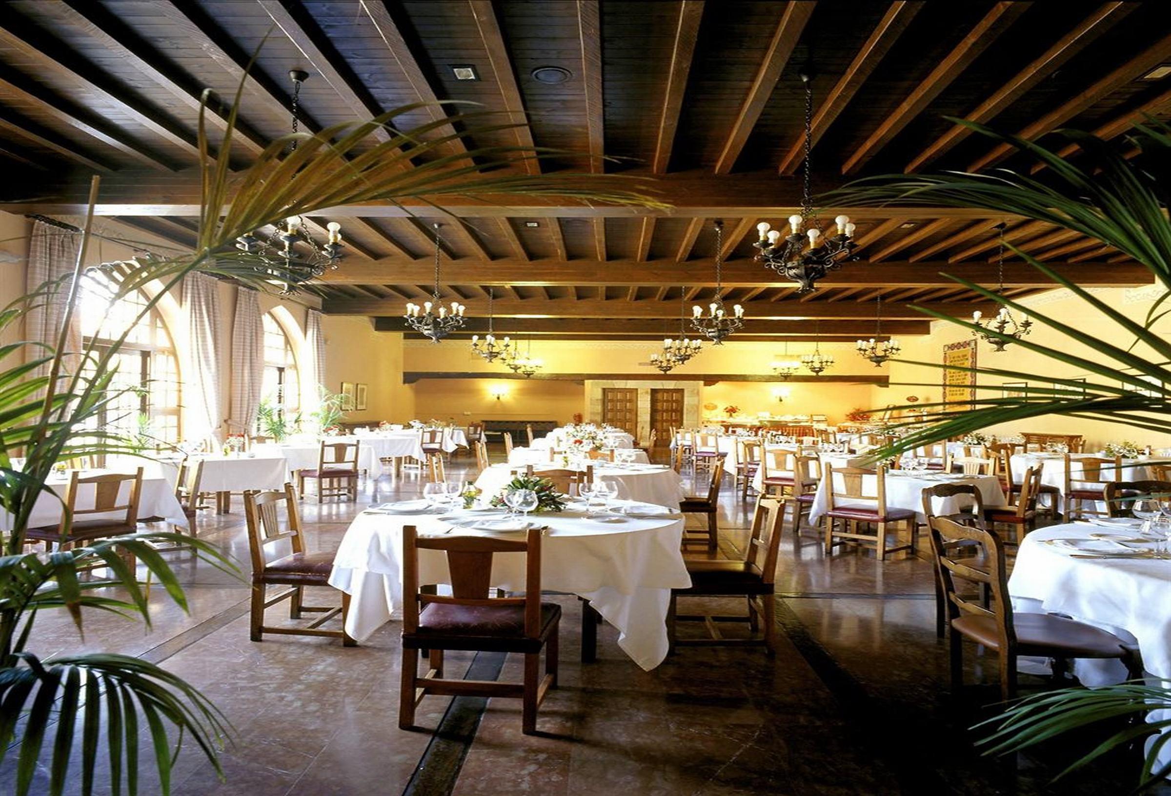 Parador De Santillana Del Mar Luaran gambar