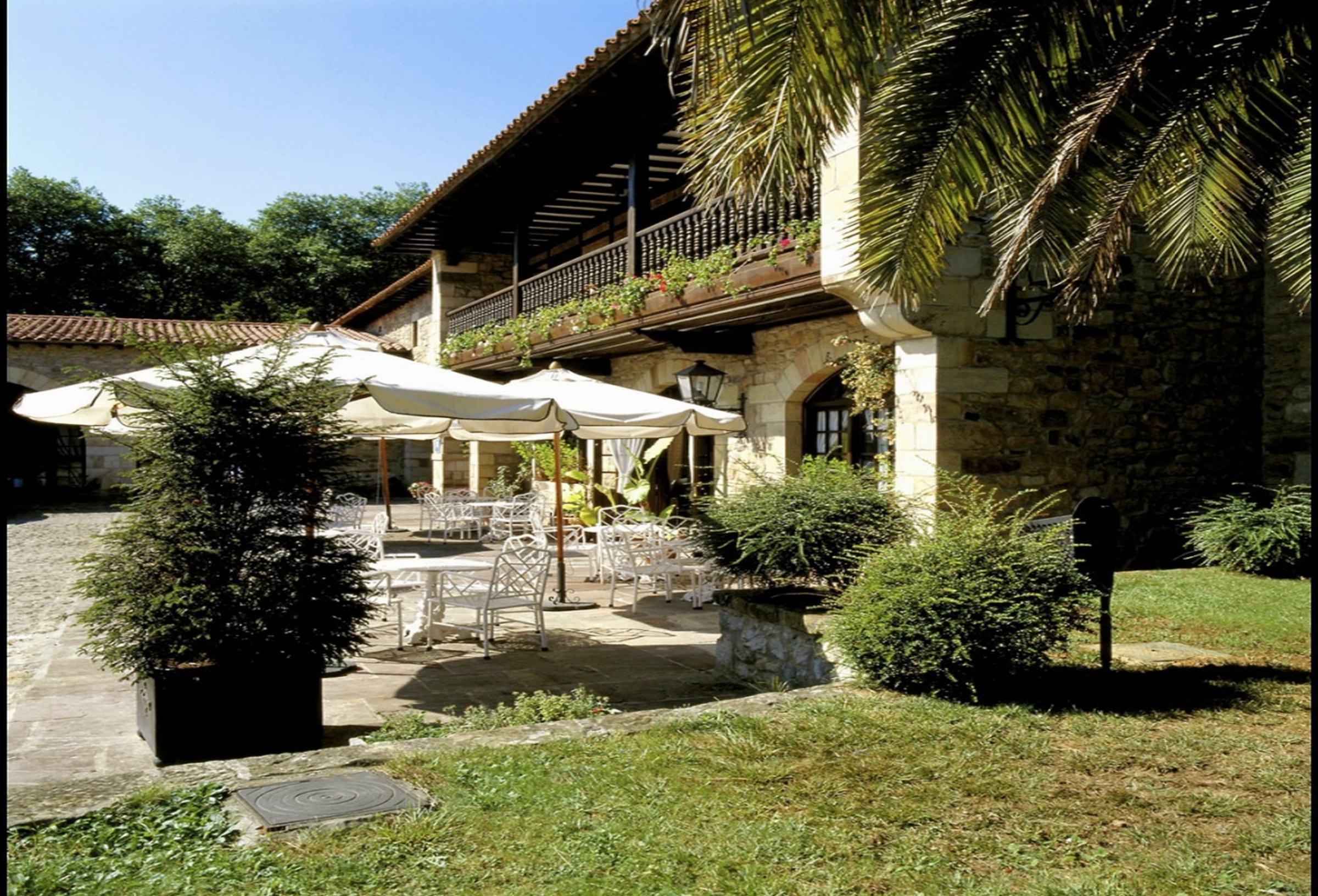 Parador De Santillana Del Mar Luaran gambar